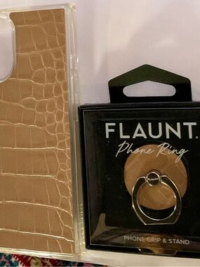 Flaunt Beige Croc iPhone 16 Case & Matching Croc-Texture Phone Ring